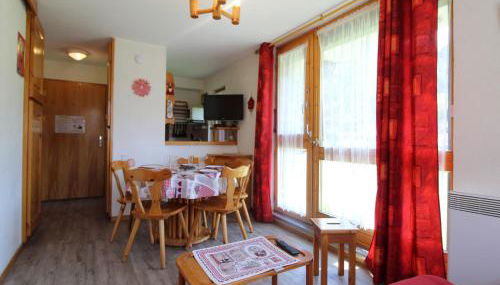 Appartement cosy 4 pers avec balcon et WIFI au pied des pistes - FR-1-508-123 - Foto 1