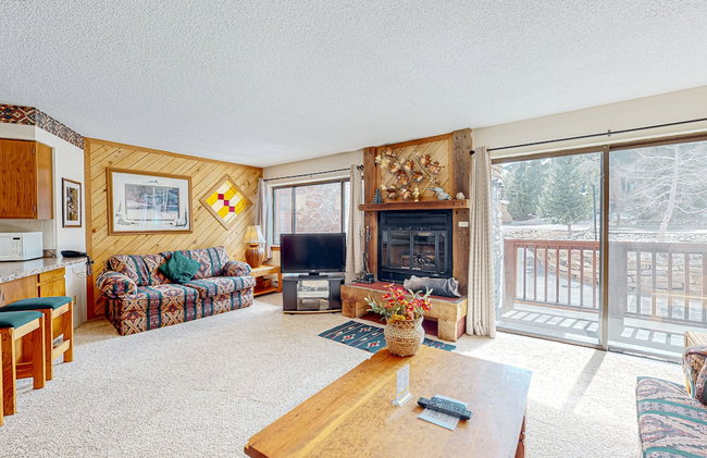 Pine Ridge Condominiums - Photo 27