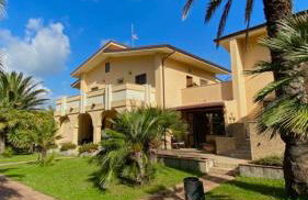 San Michele Apartments&Rooms - Foto 1