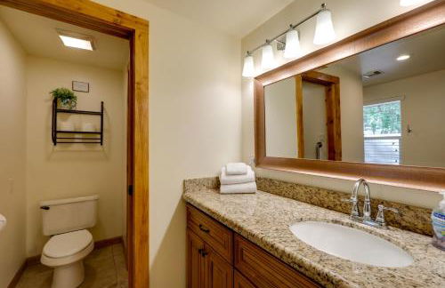 Cozy Cabin on 1 Acre in Premier Pine Neighborhood - Foto 14