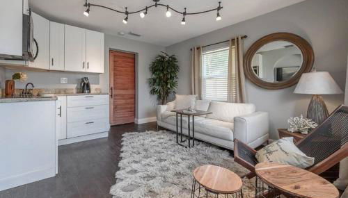 Swank Pad off River with free WiFi & parking-324 - Foto 4