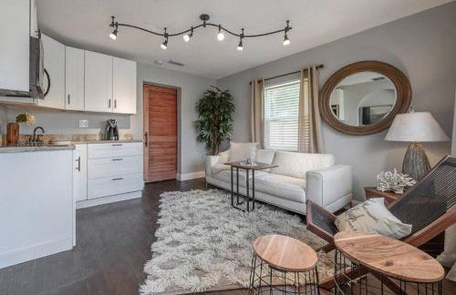 Swank Pad off River with free WiFi & parking-324 - Foto 4