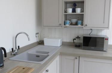 Quay Courtyard, on the harbour with free parking - Foto 5