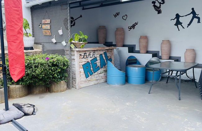 Spacious 4-bed Villa in Flic en Flac Roof top bar - Photo 28