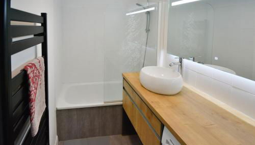 Bruyères with deck and private parking - Foto 4