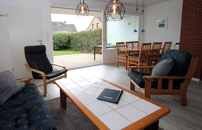 Doppelhaushhlfte in Burhave - Photo 1