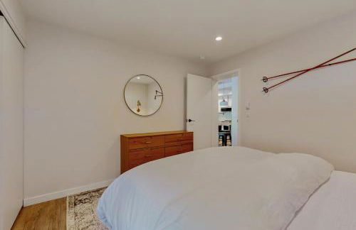 Modern Alpine Getaway - Photo 13