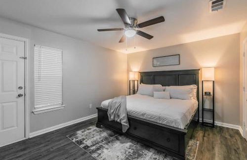 Central 3Bed2B at AT&T - Cowboy Stadium - Texas Live - Photo 19