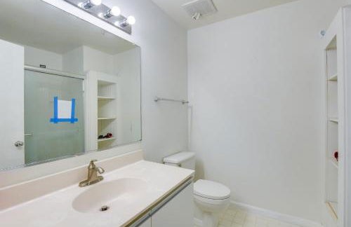 Close to Hospital and Dulles Herndon Townhome - Foto 19