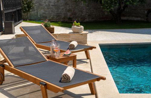 Mediterrane Steinvilla mit Privatpool, Whirlpool, Darts, Billard, Tischtennis, Gym - Foto 11