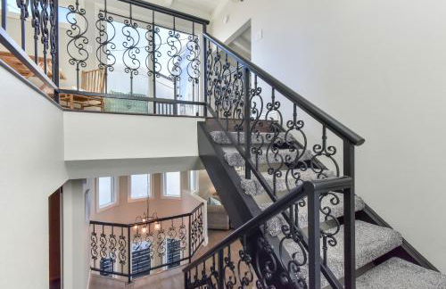 Sunset Island 3 Level Home on the Water sleeps 10 - Photo 16