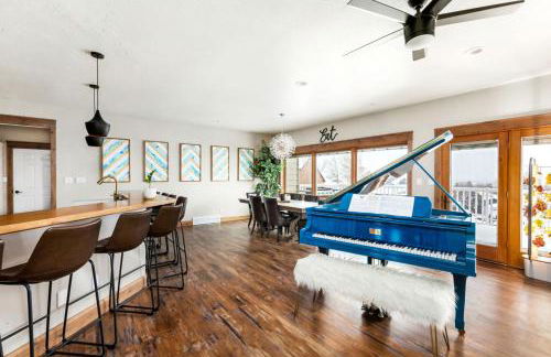 Great Falls Luxe Haven 4BR Gym Office and Hot Tub - Foto 63