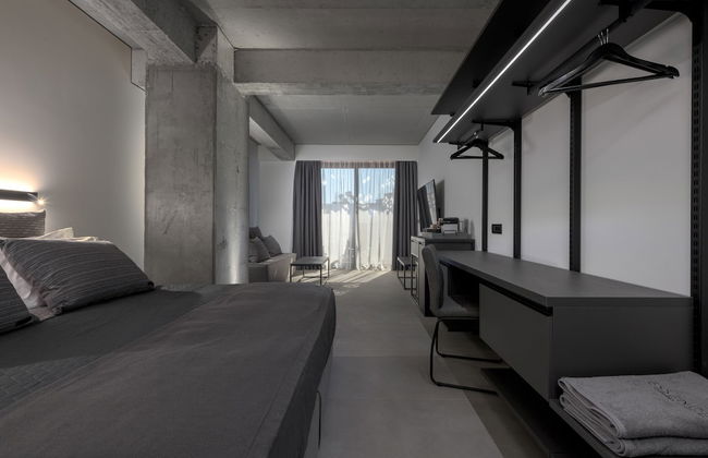 Essence Suites - Photo 6