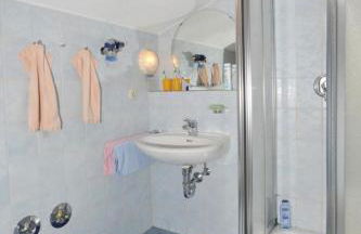 Apartment Komfortable Ferienwohnung mit herrlichem Bergblick by Interhome - Foto 8