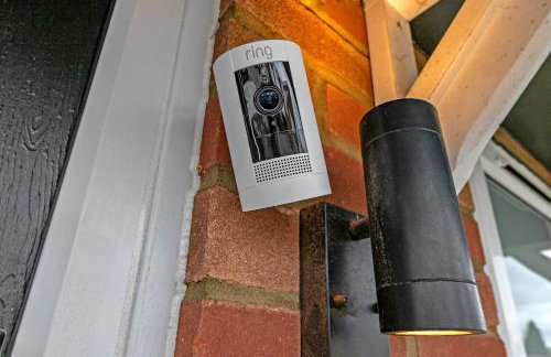 Contractors Dream~POOL TABLE~Close to Luton Airport~Three Double Bedrooms - Foto 34