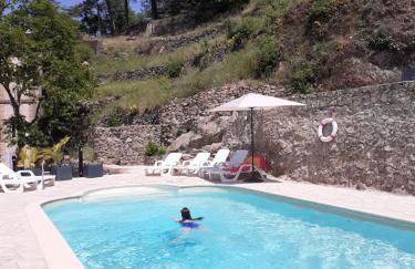 Gîte du vigneron à La Terrasse piscine local vélos - Photo 12