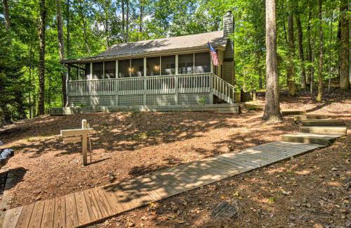Big Canoe Mountain Resort Cabin with Pool Access! - Foto 18