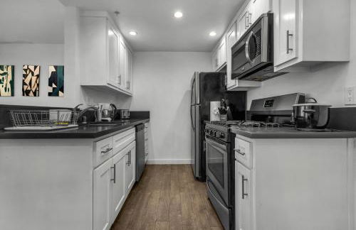 Chic Large 1-Bedroom in Hollywood 10 Min Away From Downtown LA - Foto 10