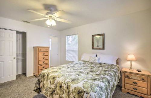 Home with Yard 1 Mi to Indian Rocks Beach and Golf - Foto 9