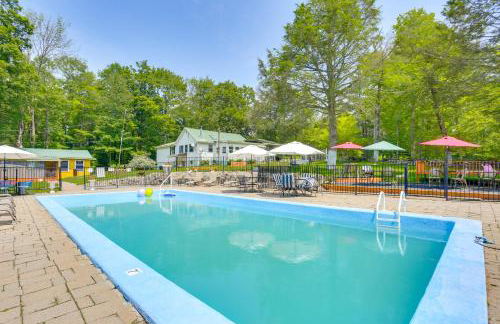 Screened Porch and Fire Pit Cabin Near Bethel Woods - Foto 16