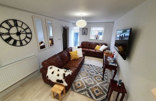 Riverdale House - 4 Bedrooms - Photo 14