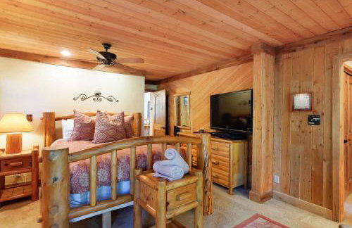 Beartooth Lodge with Hot Tub and Stuart Falls Views - Foto 33