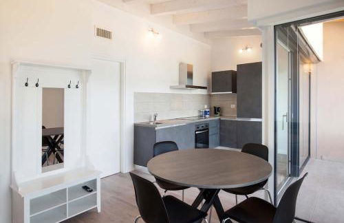 Modern Apartment with Lake View - Foto 7