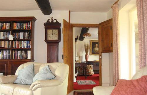 The Farmhouse - Photo 3