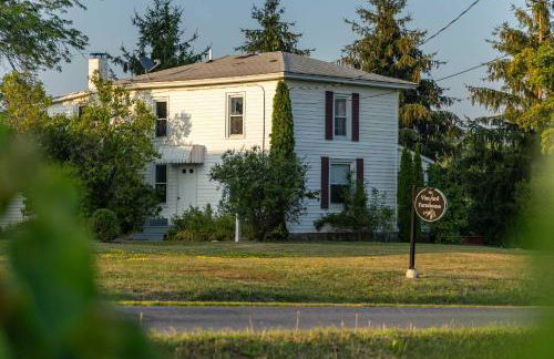 Keuka Wine Trail Vineyard View Farmhouse - Fire Pit & Game Room - Foto 75