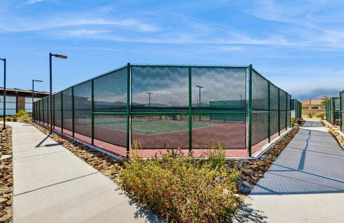 Bright desert oasis with hot tub and grill, shared pool and tennis in 55 plus community - Foto 30
