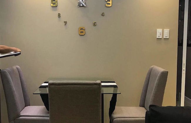 Maui 2 Bedroom Condo at Azure Urban Resort Residences - Foto 12