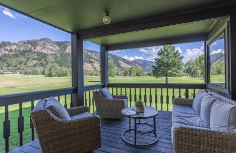 Cedar Creek Chalet - Snowmobilers Dream - Hot tub - Foto 8