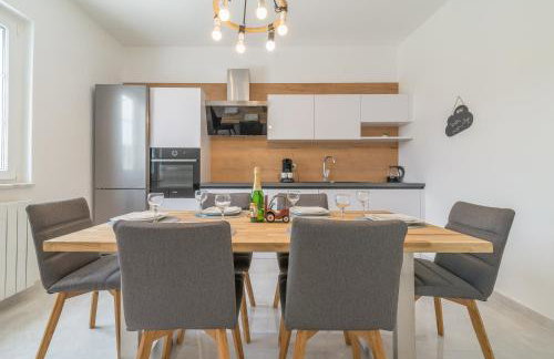 S&I Peaceful Holiday Home With Pool & Jacuzzi - Foto 10