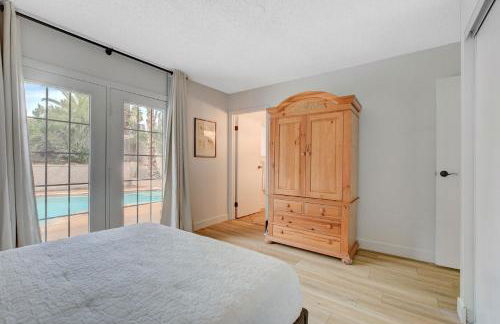 Resort Style 4 bedroom House with Pool Minutes from Strip - Foto 15