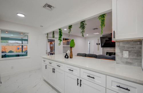 Spring Branch Getaway Feat 5BD Pool Hot tub - Foto 14