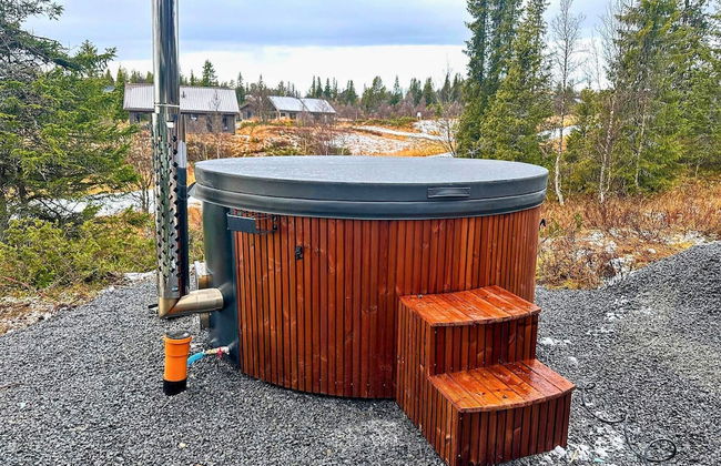 Modern Mountain Cabin - Outdoor Hot Tub - 8 Beds - Photo 25