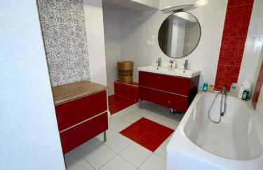 Large 6-bedroom house, close to Lille city center, CHR - Foto 9