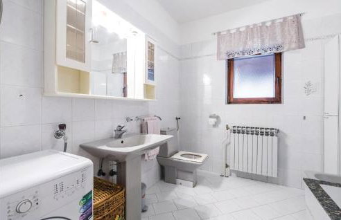 3 Bedroom Amazing Home In Jurdani - Photo 41