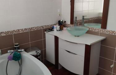 Familly 10 min du circuit 15 min de boulerie jump et 1h30 de Paris Saint Arnoult en voiture ou 55 min en train pensez aux JO - Photo 14