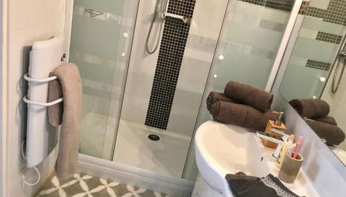 ARCHÉA RESIDENCE Appartment Cozy ROISSY CDG ASTERIX PARIS EXPO - Foto 4, towels, Shower