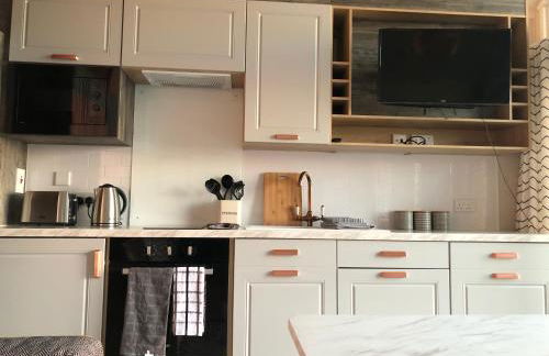 POD2 Family Glamping with seaview & Wi-Fi - Photo 6