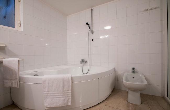 Residenza due Laghi Pool Lake View - Foto 16