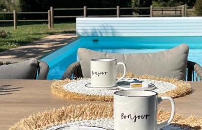 Gîtes de charme "l'écrin de Vendée" jacuzzi privatif, piscine chauffée, prestations bien être, vélos à 10 mn de l'océan sur 3,5 h de verdure - Photo 16