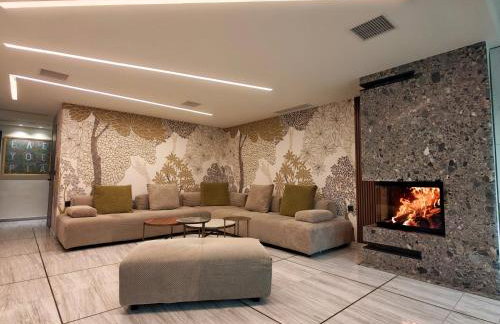 Sandy's Superior Suite - Photo 10