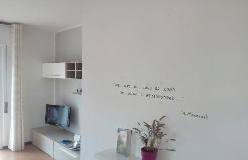 Como Ricky Apartment with parking nearby - Photo 7