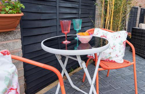 Luxurious 3 bedroom house now with FULL FIBRE INTERNET Shangri la in village of Alfrick with driveway parking for 3 cars in an area of outstanding natural beauty, superb walking,close to Worcester, Malvern showground, theatre, Malvern hills, dogs welcome - Photo 63