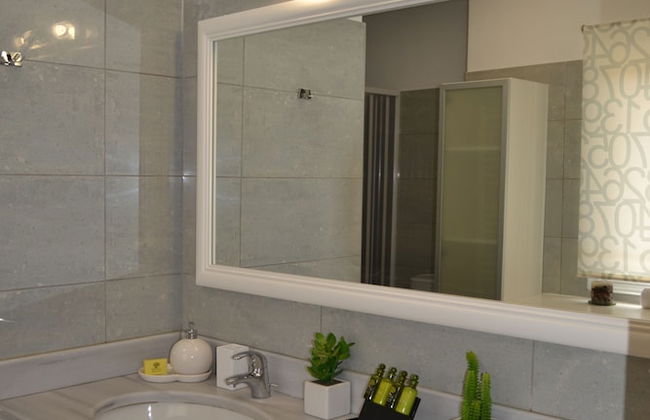 Villa Elena - Photo 20