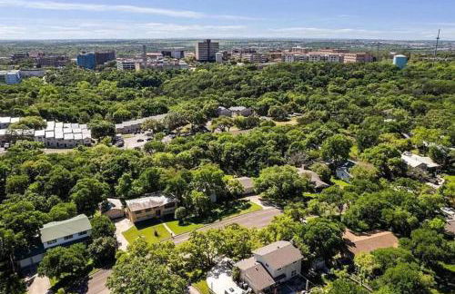 San Marcos 5BR Retreat with Pool Near TXST - Foto 59