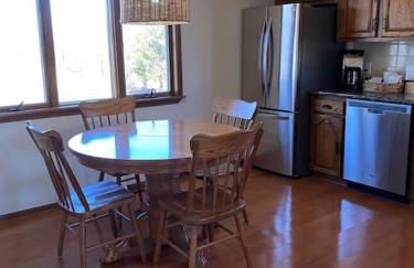 Dave & Susie's Place Across from Notting Hill Farm! - Foto 25