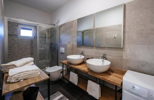CROWONDER Sun Dance Apartments with Heated Swimming Pool Seaview and Garden - Foto 47
